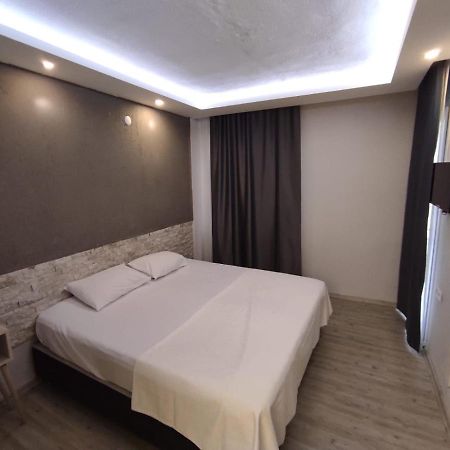Çeşme 1989 Hotel Sebat מראה חיצוני תמונה