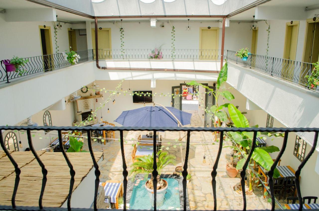 Çeşme 1989 Hotel Sebat מראה חיצוני תמונה